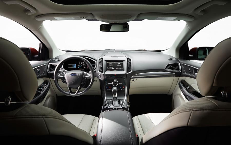  Ford Edge Titanium 2015 года  (фото 17 из 30)